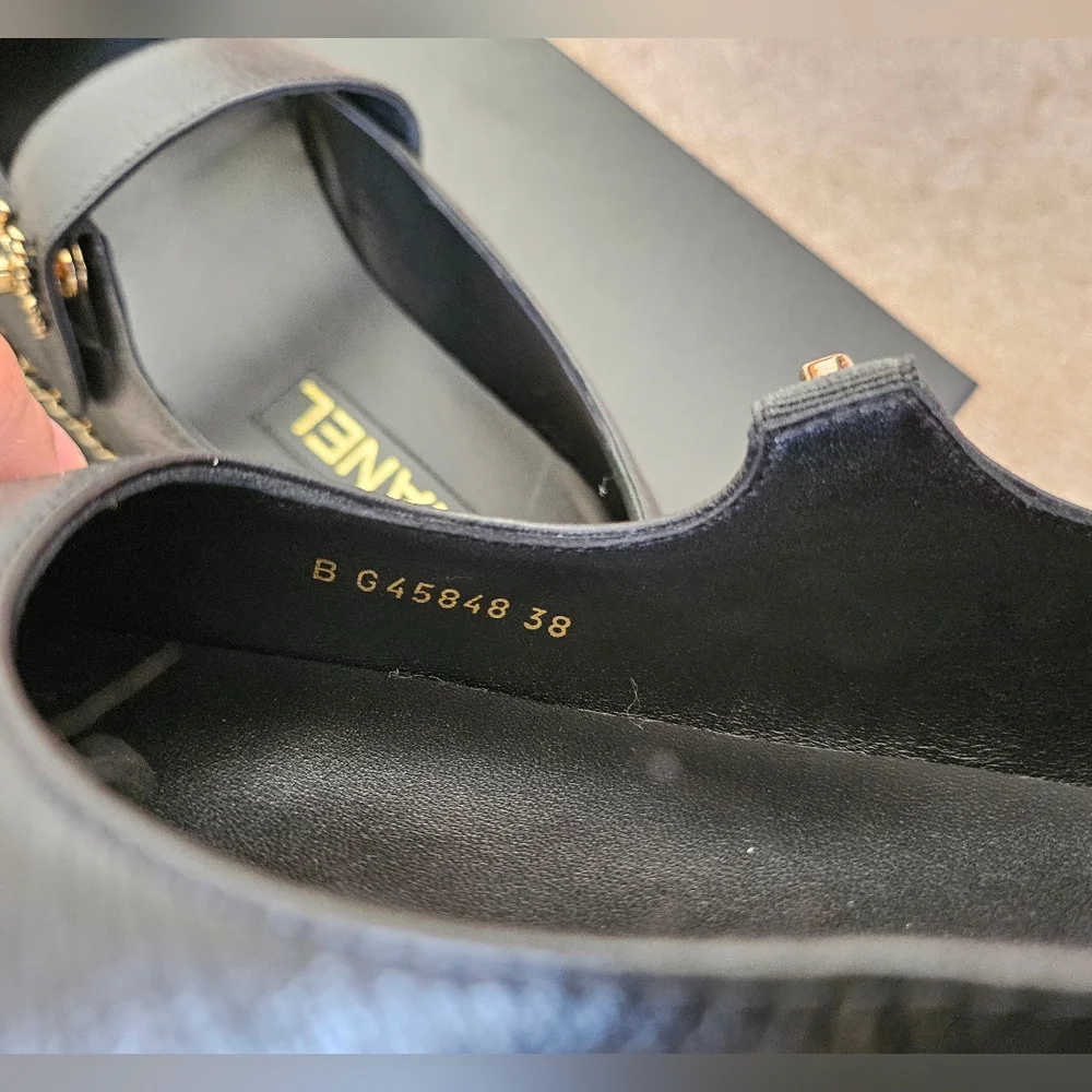 Chanel Mary Janes 24A Lambskin Captoe CC Turnlock 38 Black G45848 B17569 - Picture 6 of 8